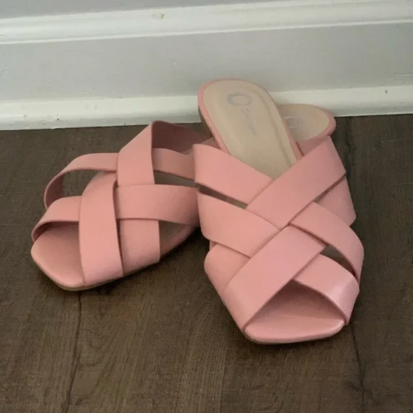 NEW Women’s Pink Flats - Size 9.5 - Picture 2 of 4